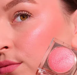 Beam Bright Blush*REVOLUTION New