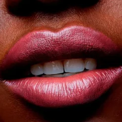 Online Cremesheen Lipstick Pintalabios