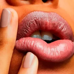 Online Cremesheen Lipstick Pintalabios