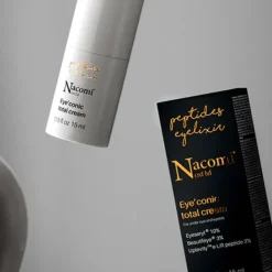 Eye'conic Total*NACOMI Hot