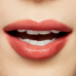 Glow Play*MAC COSMETICS Hot