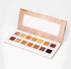 Ivi Cruz*BH COSMETICS Online