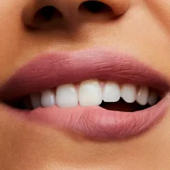 Powder Kiss Lipstick*MAC COSMETICS Outlet