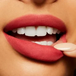 Powder Kiss Liquid Lipcolour*MAC COSMETICS