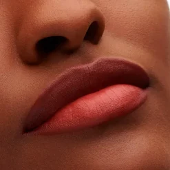 Powder Kiss Velvet Blur*MAC COSMETICS Outlet