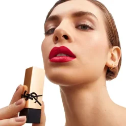 Sale Rouge Pur Couture Pintalabios