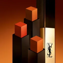 New Rouge Pur Couture The Slim Labial Mate Pintalabios