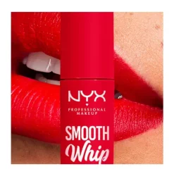 Smooth Whip Matte Lip Cream*NYX PROFESSIONAL MAKE UP Hot