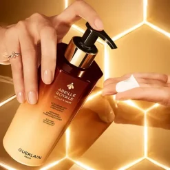 New GUERLAIN Soin Lavant Reéparateur & Repulpant