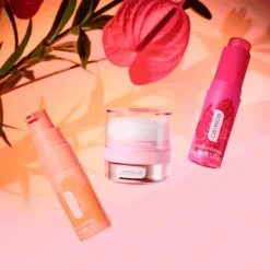 Hot Spring Awakening Glitter Bomb Cushion Iluminadores Maquillaje