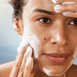 The Essence Foaming Cleanser*LA MER Hot