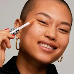 The Multi-Tasker Concealer*RIMMEL LONDON Best