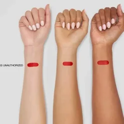 Hot Ultimate Luxury Explicit Lipstick Holiday Edition Pintalabios