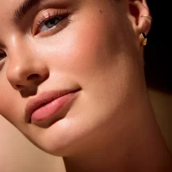 Wonder Woman Shimmer Lip Glaze*CATRICE Sale