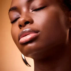 Wonder Woman Shimmer Lip Glaze*CATRICE Sale